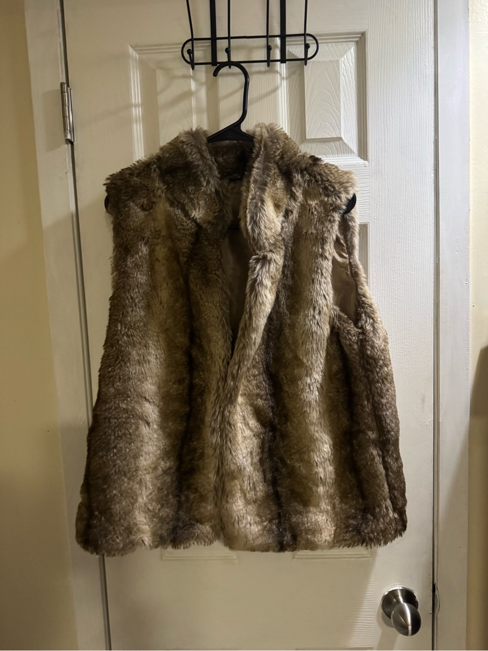 VINTAGE WOODLAND BROWN BLACK CREAM FAUX FUR SWEATER VEST WOMEN’S SIZE L